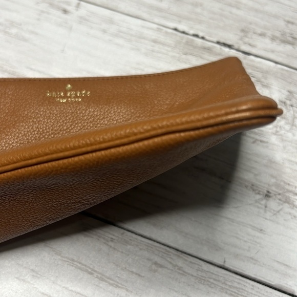 Kate Spade Camel Tan Pebbled Leather Zippered Clutch Bag - Picture 5 of 10